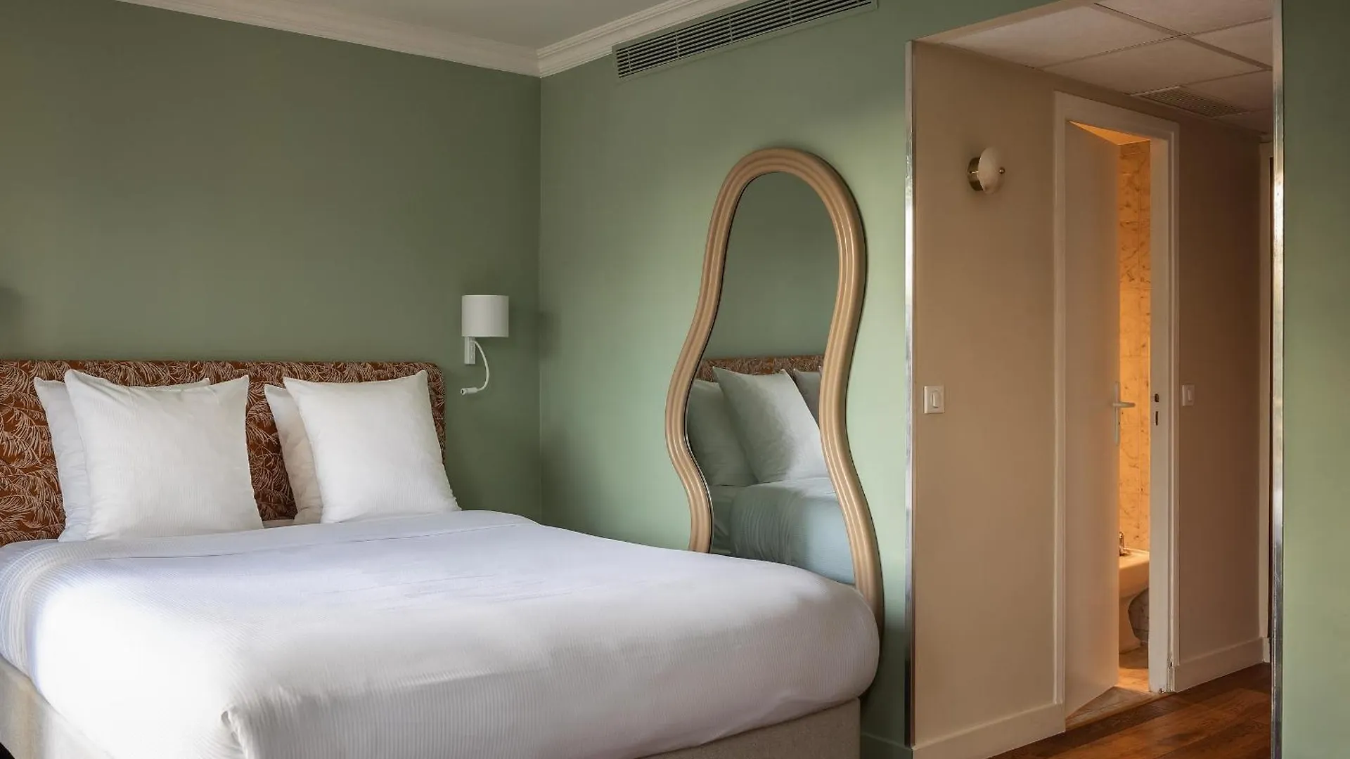Hotel Royal Garden Champs-Elysees Paris