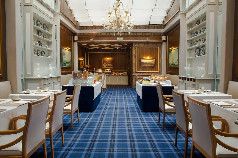 Hotel Royal Garden Champs-Elysees Paris
